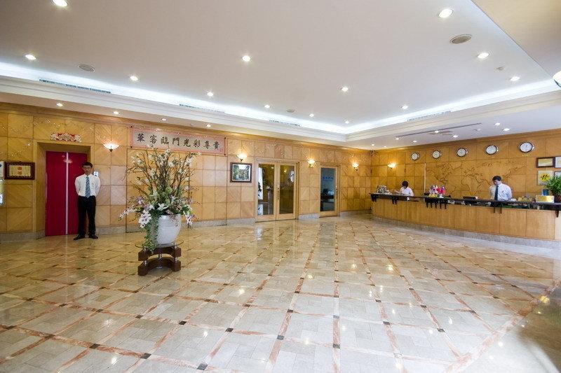 فندق أورينتال تاينان المظهر الخارجي الصورة