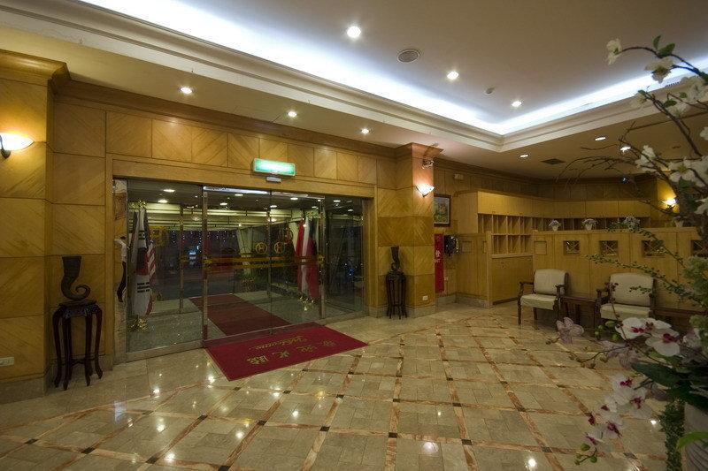 فندق أورينتال تاينان المظهر الخارجي الصورة